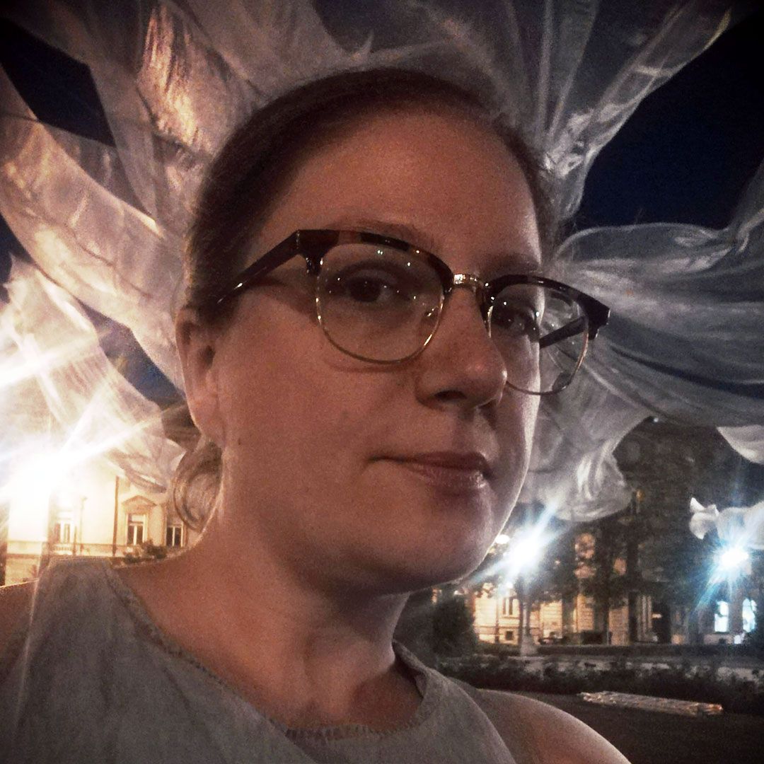 Prevođenje iznutra i izvana: Una Krizmanić Ožegović